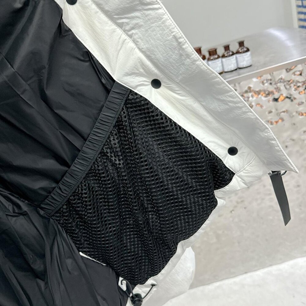 Canada Goose Hooded White Down Jacket - Picture 5 of 9